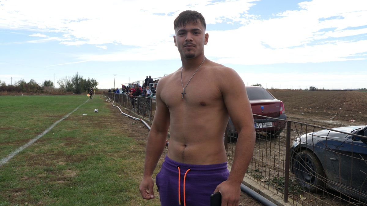 Fotbal la Lungulețu printre tone de varză! »„Am chemat «Uberul» ca să nu vin prin noroaie. Trage-i frâna de mână la cal”