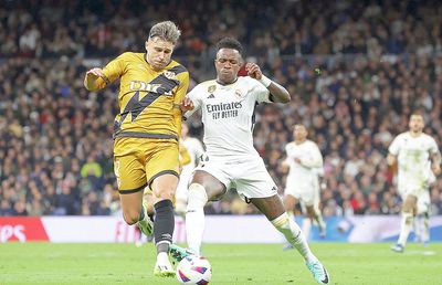 Rațiu, IMPERIAL cu Realul! L-a anihilat pe Vinicius și a schimbat liderul în La Liga: „Meciul vieții! Nu e Kyle Walker, e Rațiu”