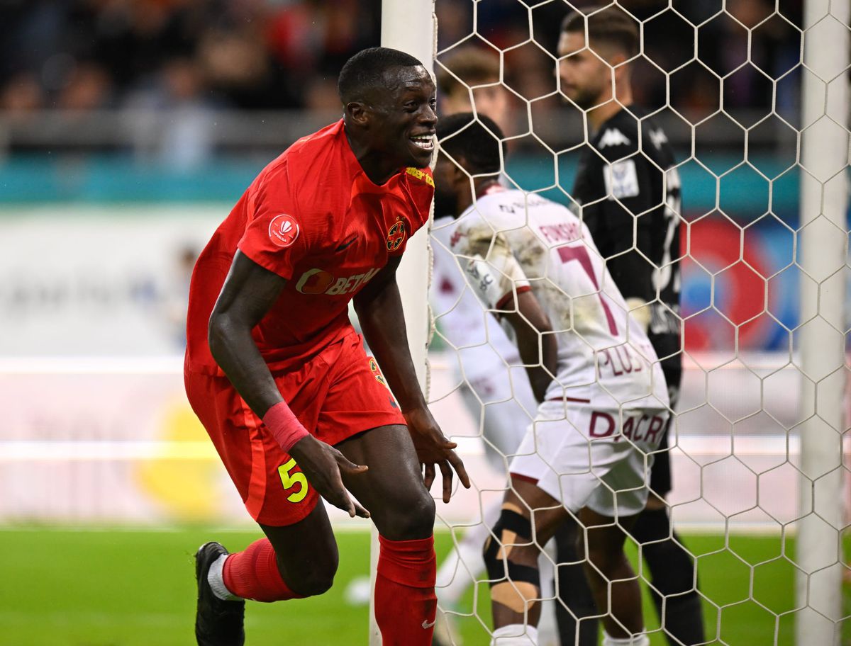 Rapid le-a făcut plângere penală, după derby-ul cu FCSB: „Incitare la ură”