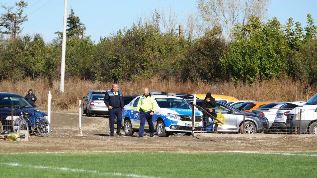 Fotbal la Lungulețu printre tone de varză! »„Am chemat «Uberul» ca să nu vin prin noroaie. Trage-i frâna de mână la cal”