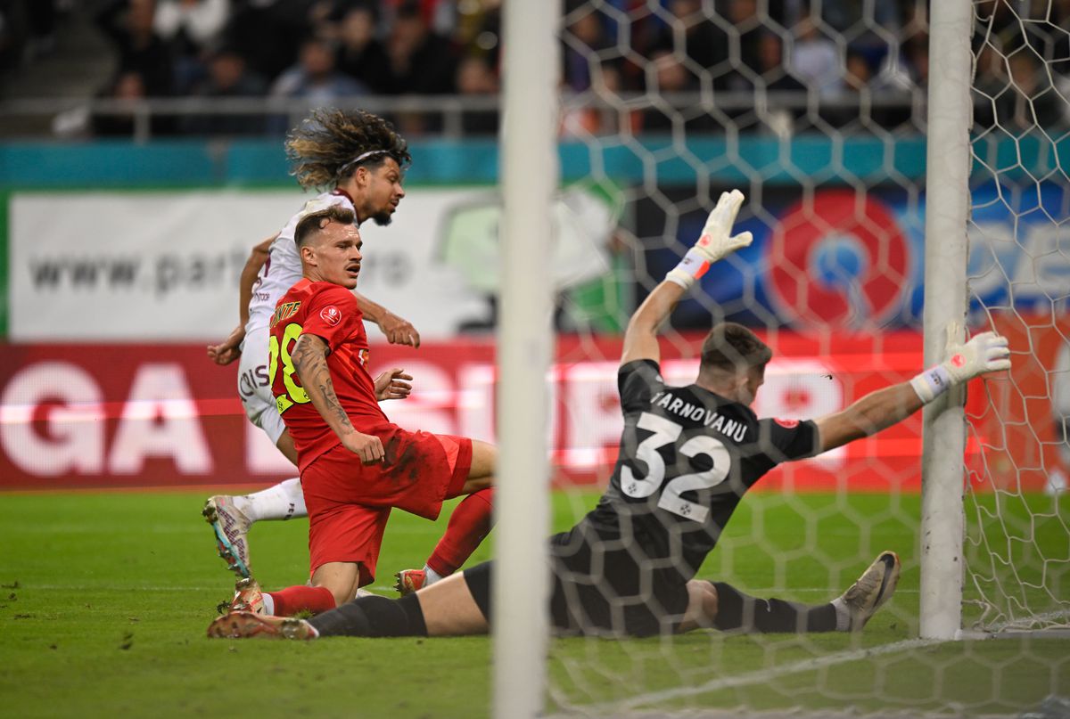 Un superstar de 9 și 3 corigenți » Marius Mărgărit a dat notele GSP la derby-ul câștigat de Rapid contra FCSB-ului. Prestațiile jucătorilor post cu post