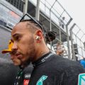 „Aș vrea să îmi iau vacanță de acum. Cel mai prost monopost!” » Panică în garajul Mercedes! Va refuza Lewis Hamilton să ia startul în ultimele trei curse ale sezonului?