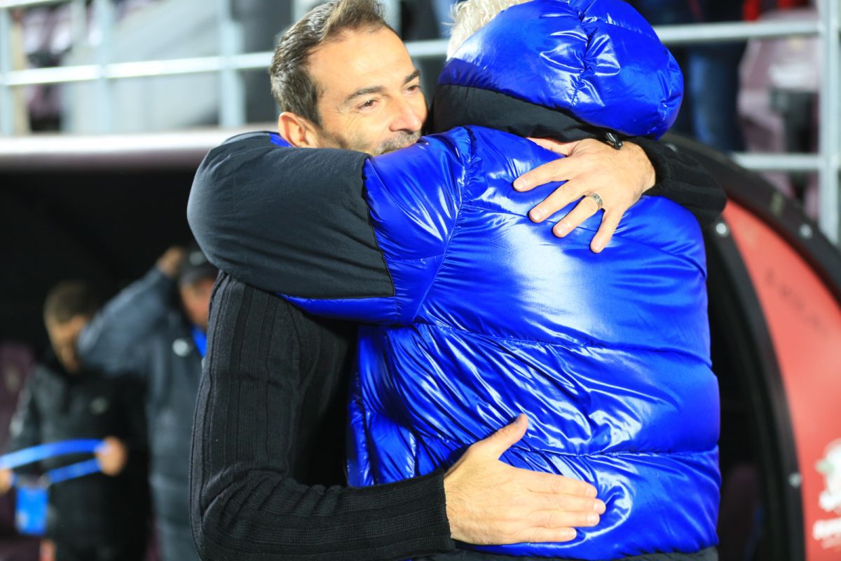 Scandal IMENS în vestiar înainte de Rapid - Hermannstadt » A sărit la antrenor: „Îți bați joc de mine?!”