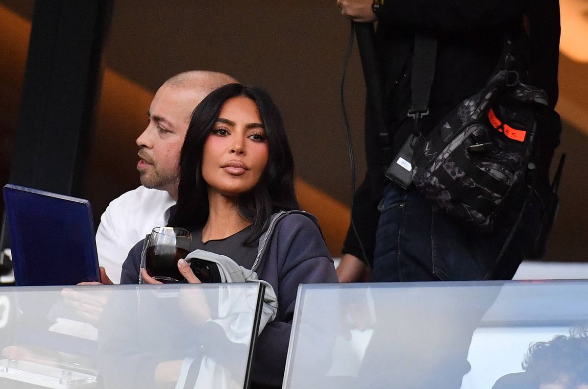 De pe stadion, în cea mai controversată ținută » Internetul a luat-o la rost pe Kim Kardashian: „Ceva vulgar!”