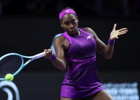 WTA Finals: Coco Gauff a învins-o pe Iga Swiatek în urma unui set 2 spectaculos » Jessica Pegula, eliminată după eșecul cu Barbora Krejcikova