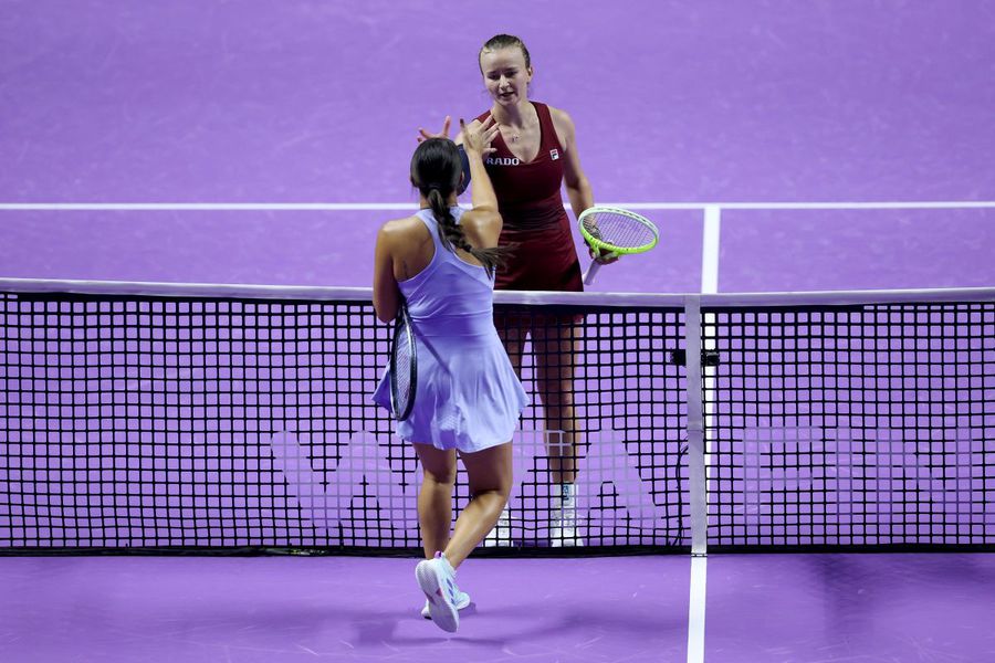 WTA Finals: Coco Gauff a învins-o pe Iga Swiatek în urma unui set 2 spectaculos » Jessica Pegula, eliminată după eșecul cu Barbora Krejcikova