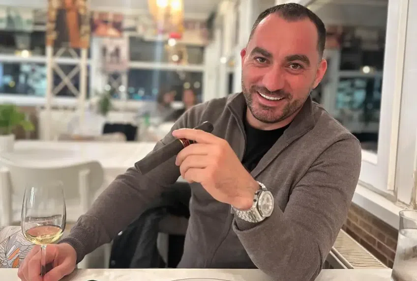 Paul „Pescobar” Nicolau continuă colaborările cu oamenii din fotbal. Va deschide un restaurant în Piatra Neamț, avându-l alături pe Gheorghe „Pinalti” Ștefan, fostul patron al Ceahlăului.