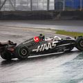 Nico Hulkenberg a fost ajutat de stewarzi să revină pe circuit // foto: Guliver/gettyimages