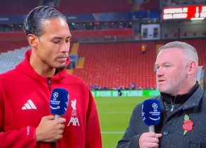 Van Dijk și Rooney s-au contrat pe gazon: „Exagerezi!”