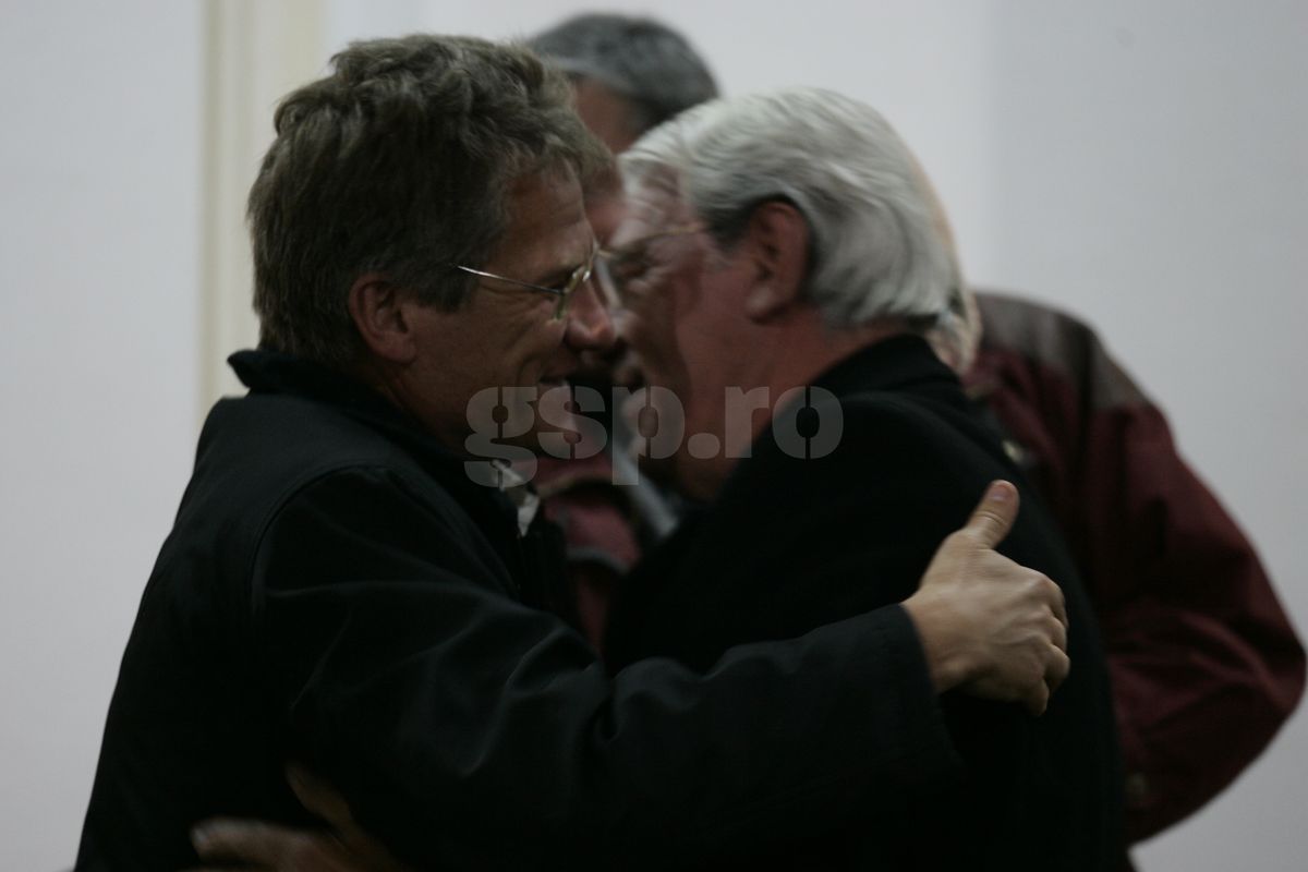 Unde și când va avea loc înmormântarea lui Emeric Ienei » Vineri, sicriul cu trupul neînsuflețit va fi depus la stadionul unde a scris istorie