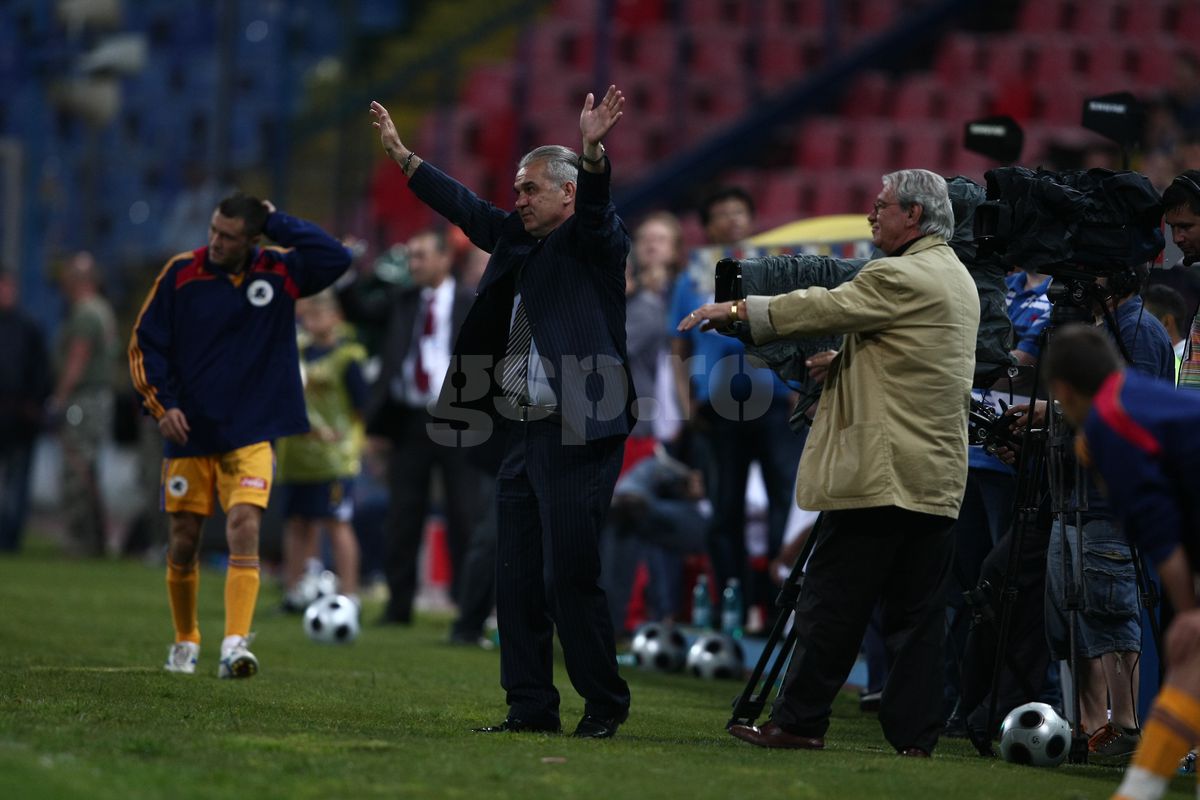 Unde și când va avea loc înmormântarea lui Emeric Ienei » Vineri, sicriul cu trupul neînsuflețit va fi depus la stadionul unde a scris istorie