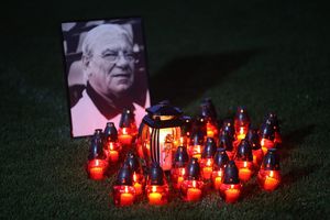 Unde și când va avea loc înmormântarea lui Emeric Ienei » Vineri, sicriul cu trupul neînsuflețit va fi depus la stadionul unde a scris istorie