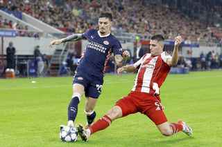 Olandezii l-au „taxat” pe Dennis Man » Ce notă a primit în Olympiakos - PSV