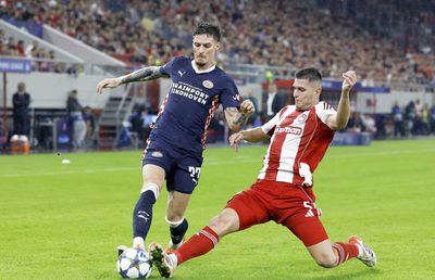 Olandezii l-au „taxat” pe Dennis Man » Ce notă a primit în Olympiakos - PSV