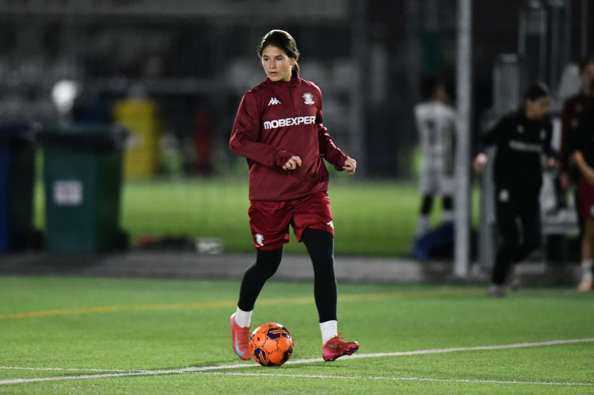 Taifunul Sonia » Are doar 12 ani, dar joacă la U19! Jucătoarea-fenomen pe care o are Rapid în curte: „Stâng, drept, are TOTUL!”