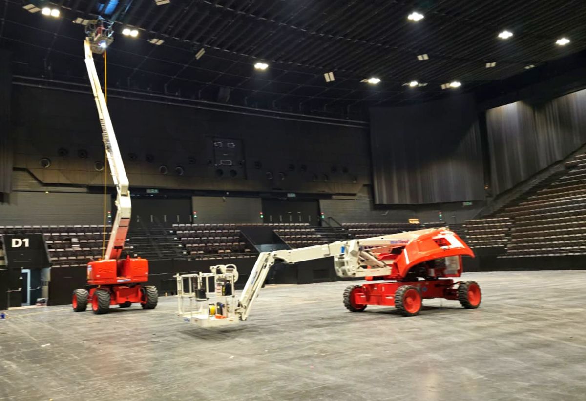 Exact cum ar trebui să fie! Polivalenta din Basel, arena care nu se odihnește niciodată » Turnee finale, concerte și mai nou Eurovision: iată cum arată în interior