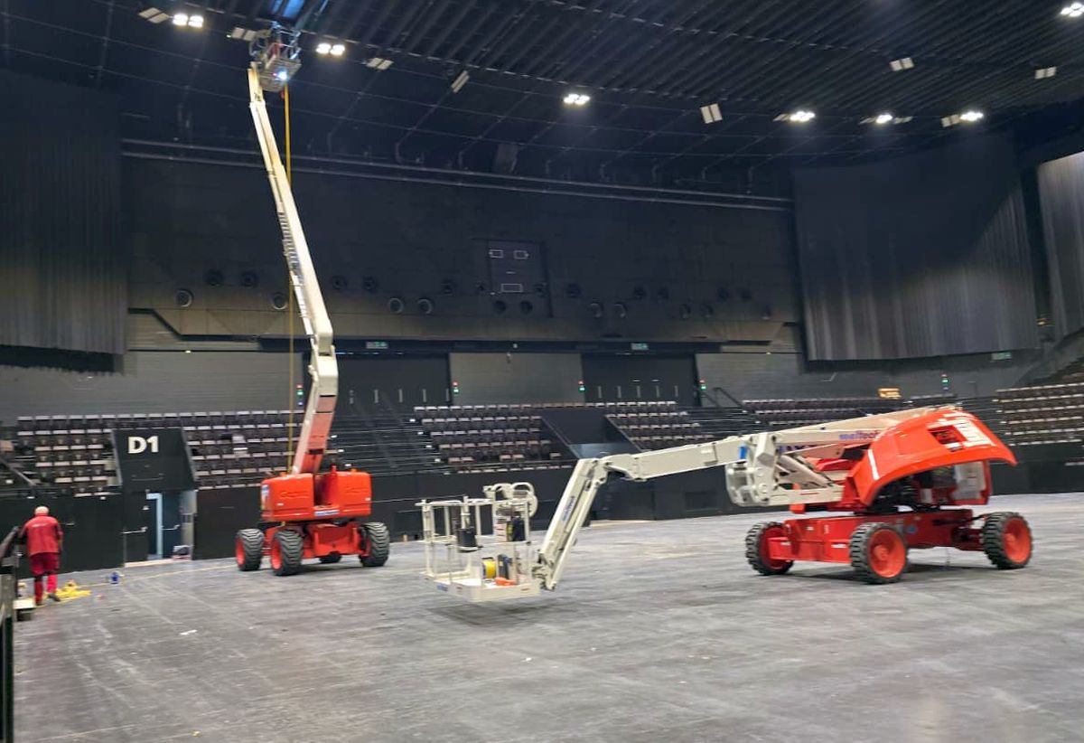 Exact cum ar trebui să fie! Polivalenta din Basel, arena care nu se odihnește niciodată » Turnee finale, concerte și mai nou Eurovision: iată cum arată în interior