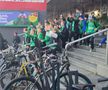 Jucătorii celor de la Basel vin la antrenament pe bicicletă + asaltați de copii pe trecerea de pietoni