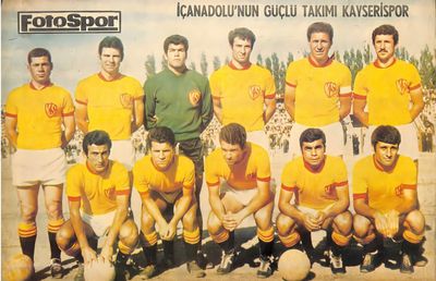 Emeric Ienei, dincolo de legendă » 5 detalii inedite din carieră și viața personală: căsătorit cu o celebră actriță, și-a încheiat cariera de fotbalist la o echipă din Europa