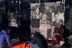 Fanii Stelei s-au strâns în Ghencea pentru a-l omagia pe marele Emeric Ienei » Imagini emoționante și de la Oradea