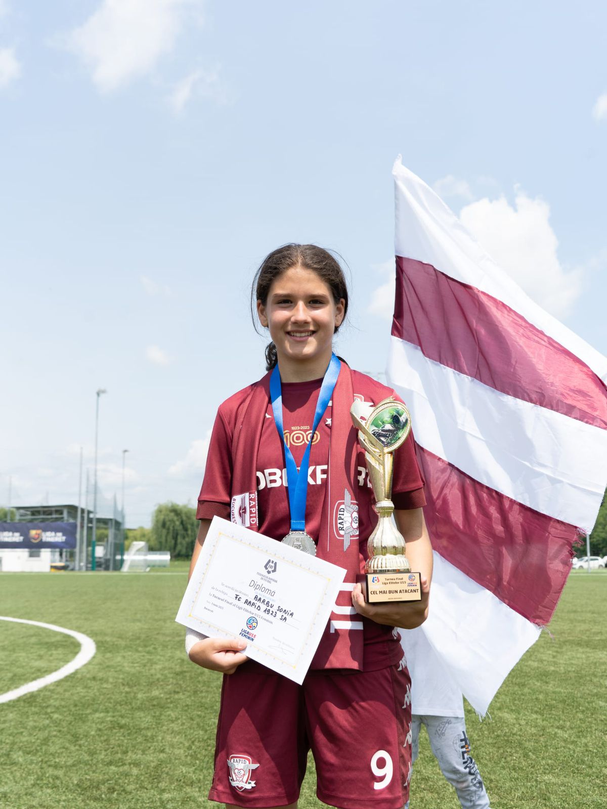 Taifunul Sonia » Are doar 12 ani, dar joacă la U19! Jucătoarea-fenomen pe care o are Rapid în curte: „Stâng, drept, are TOTUL!”