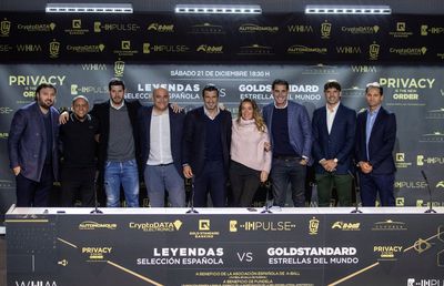 FOTO Meci de gală pe „Wanda Metropolitano”, organizat de agentul român Toni Curea » Olăroiu îi antrenează pe Ronaldinho, Roberto Carlos, Figo, Mutu și Rădoi!