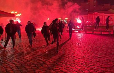 VIDEO. Suporterii lui ASU Poli, amendați de Jandarmerie la sărbătoarea de 99 de ani de la înființarea clubului » Comunicatul clubului: „Condamnăm lipsa de tact și excesul de zel”