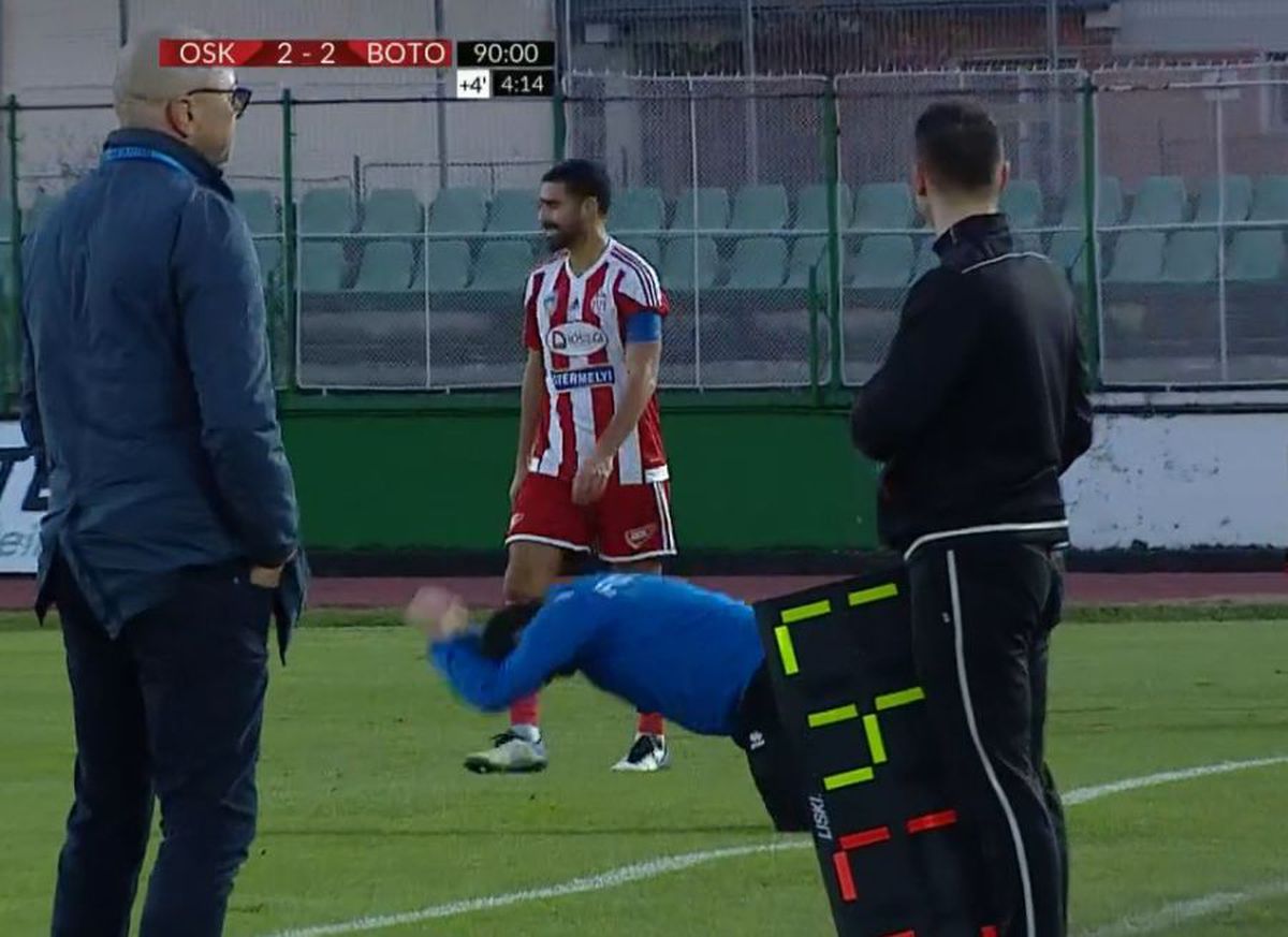 VIDEO + FOTO Scene incredibile la Sf. Gheorghe! Marius Croitoru a făcut o criză de nervi după fluierul final: „Nu eşti antrenor dacă nu iei gol în minutul 94, nu?”