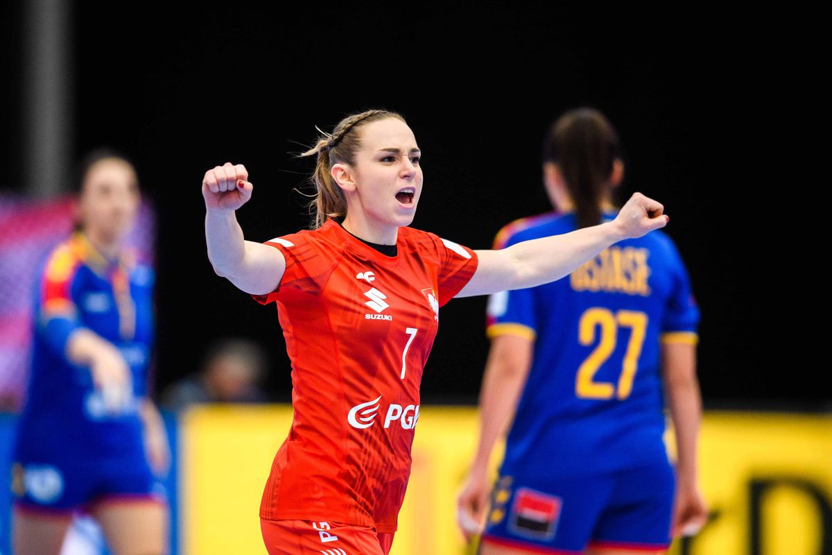 FOTO Cristina Neagu, hărțuită în prima repriză a meciului România - Polonia! Imaginea incredibilă care arată de ce nu a dat randament