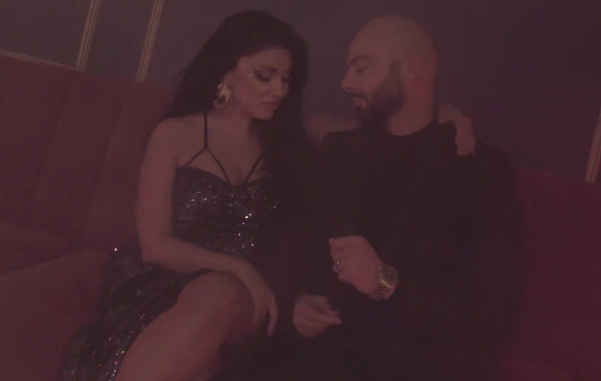 Giani Kiriță, videoclip hot pe manele, cu Elena Ionescu: „Tu ai hazul că ești fiță, ce garofiță, te pup pe gropiță” :D