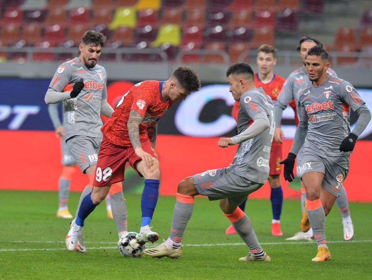 FCSB. EXCLUSIV Fostul antrenor al lui Dennis Man i-a scris „perlei” lui Becali: „Am cinci copii cu numărul 98 pe spate care te urmăresc, nu cred că dă bine să faci asta”