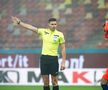 Porumboiu critică arbitrajul pro-FCSB: „Cum să dai penalty, ce arbitru FIFA ești tu? Popescu zici că e un copac care a fost secerat!”