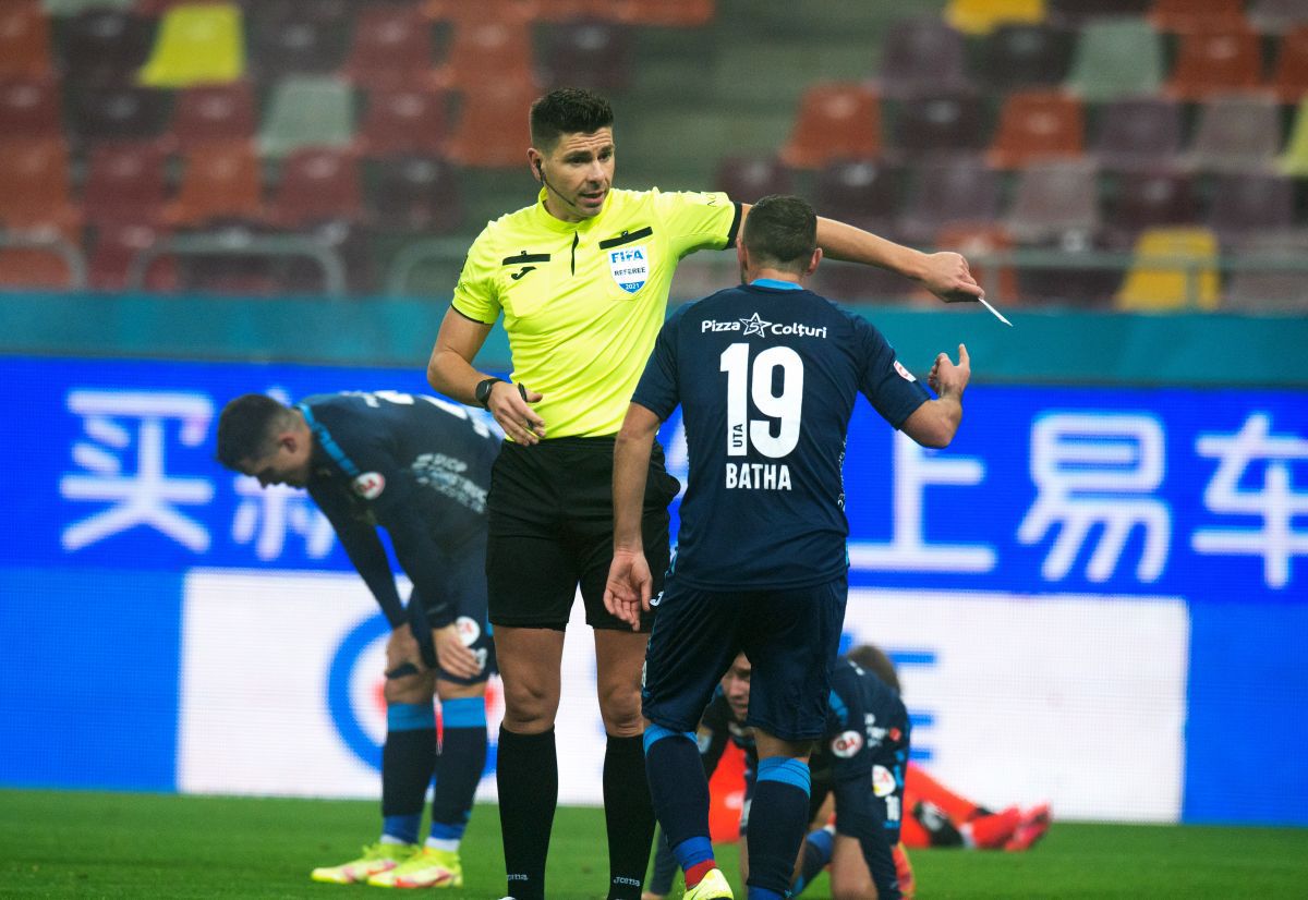 Porumboiu critică arbitrajul pro-FCSB: „Cum să dai penalty, ce arbitru FIFA ești tu? Popescu zici că e un copac care a fost secerat!”
