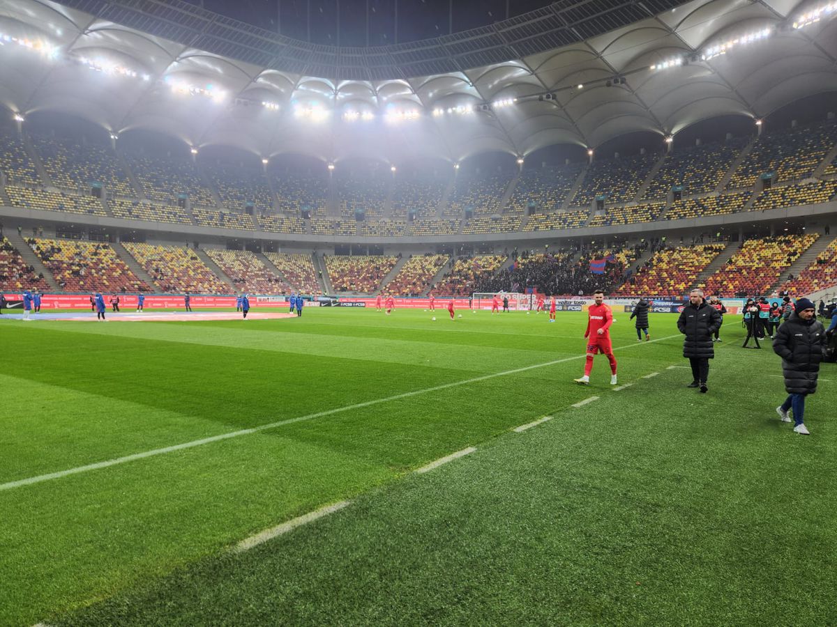Start întârziat în FCSB - CS Mioveni! De ce au protestat oaspeții » „O rușine!”