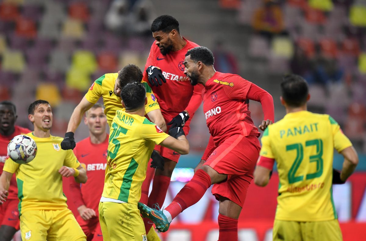 S-a revoltat după FCSB - CS Mioveni: „Dacă eram străini, mergeam la FIFA. În România nu suntem respectați!” + „Toți jucătorii ar trebuie să facă front comun”