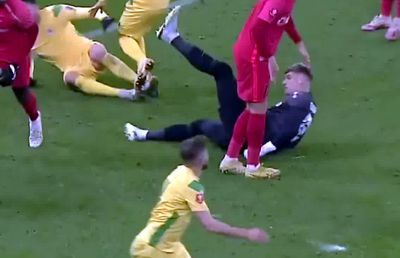 Târnovanu a comis-o! Portarul roș-albaștrilor, gafă în FCSB - CS Mioveni