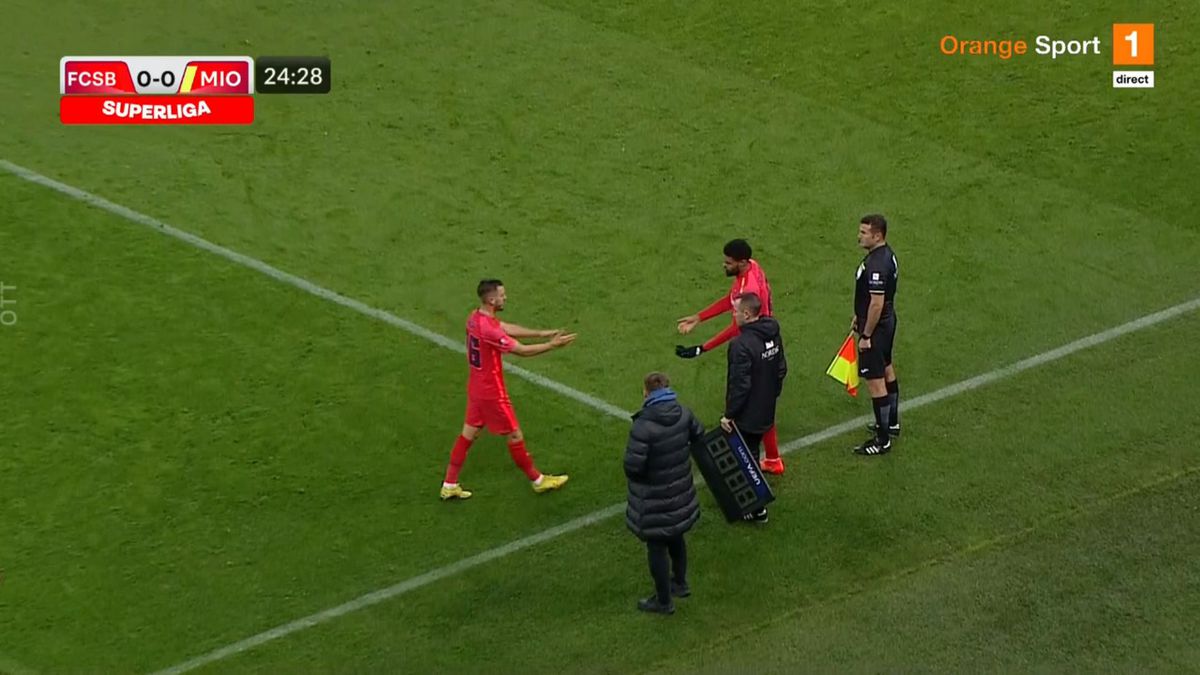 Stupoare pe teren, în FCSB - CS Mioveni » Schimbare la roș-albaștri după 24 de minute: „Antrenorul Gigi Becali a fost inspirat”