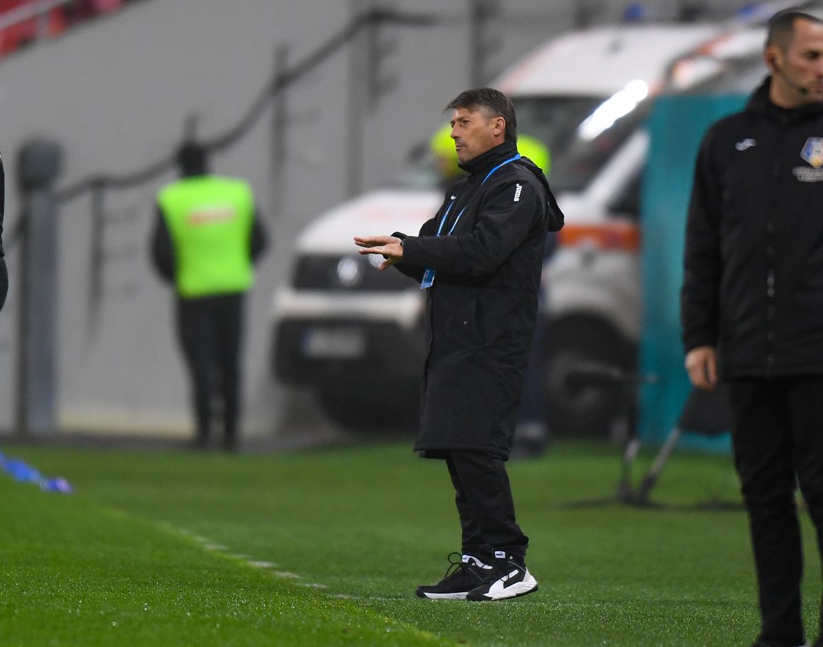 Târnovanu a comis-o! Portarul roș-albaștrilor, gafă în FCSB - CS Mioveni