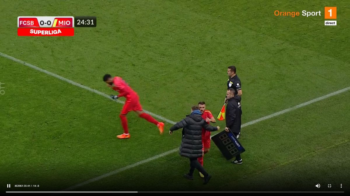 Stupoare pe teren, în FCSB - CS Mioveni » Schimbare la roș-albaștri după 24 de minute: „Antrenorul Gigi Becali a fost inspirat”