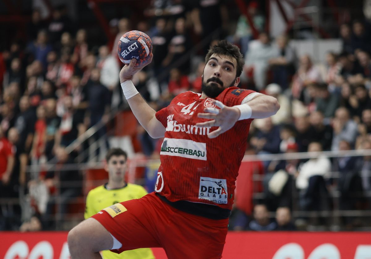 Dinamo a câștigat și returul cu Chambery și merge în faza următoare din EHF European League » O va înfrunta pe CSM Constanța!