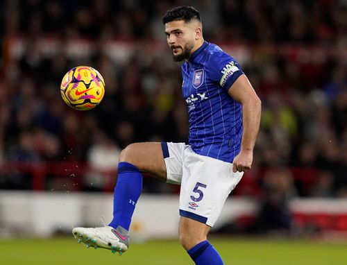 Sam Morsy, căpitanul lui Ipswich Town, a refuzat să poarte banderola LGBTQ Foto: Imago Images