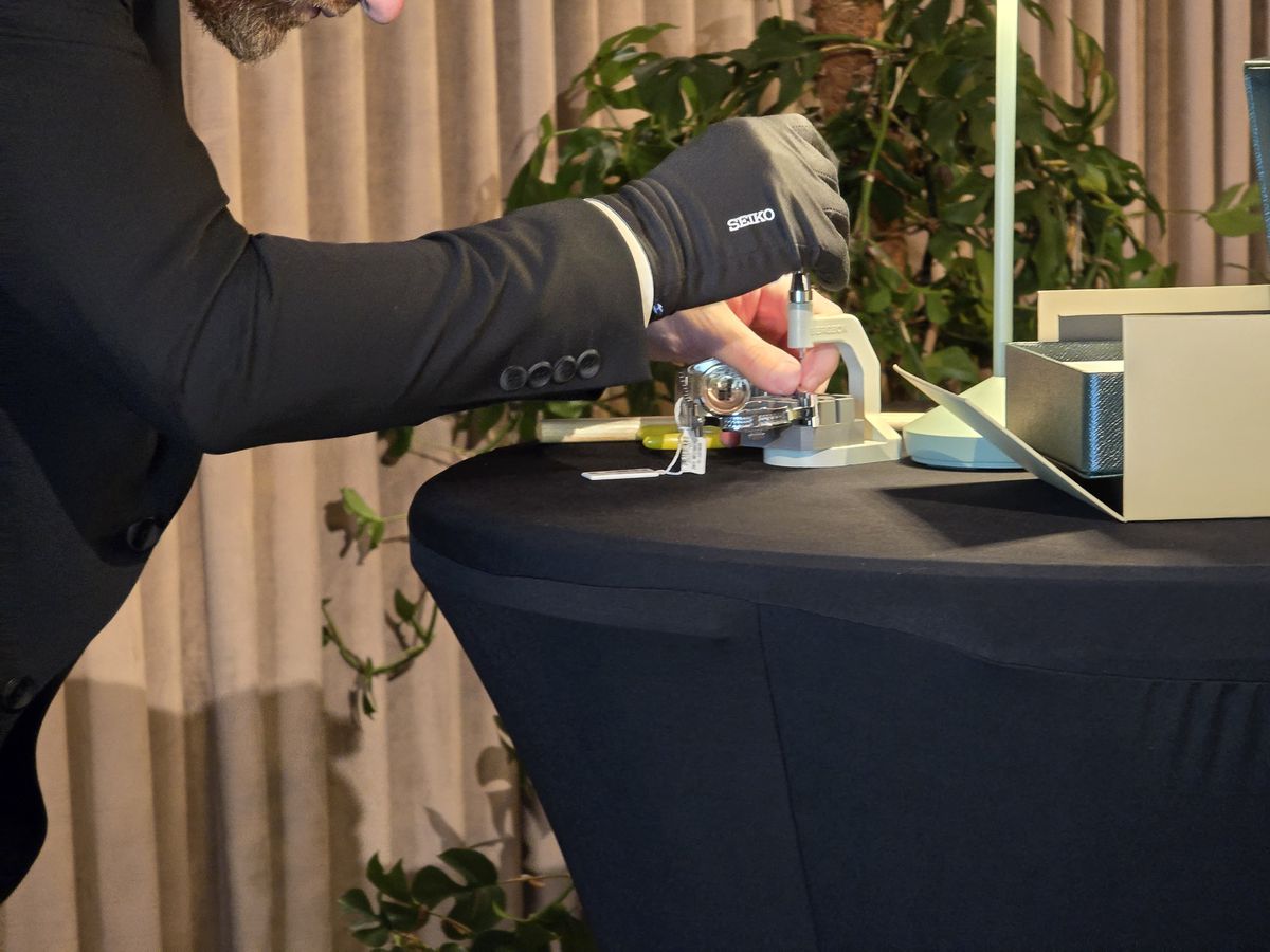 Membrii Generației de Aur au primit ceasuri comemorative » Cum arată și cât costă bijuteria