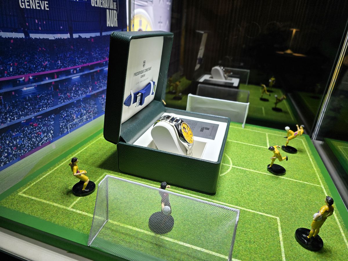 Membrii Generației de Aur au primit ceasuri comemorative » Cum arată și cât costă bijuteria