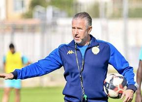 Laurențiu Reghecampf este în sferturile de finală din Liga Campionilor Africii » „Scor-fluviu” la ultimul meci din grupă