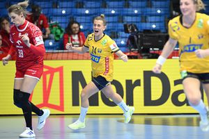 Grupa României a început cu o lecție de handbal: victorie la 8 goluri! Extrema de la Vâlcea a făcut spectacol » Clasamentul actualizat