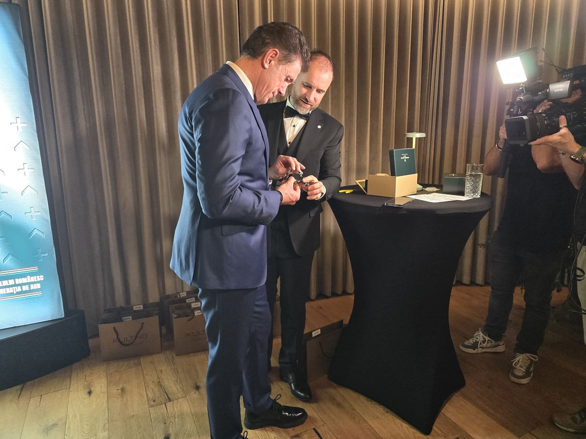 Membrii Generației de Aur au primit ceasuri comemorative » Cum arată și cât costă bijuteria