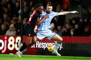 Bournemouth - Tottenham, cu Radu Drăgușin titular din nou în Premier League! Gol anulat în repriza a doua