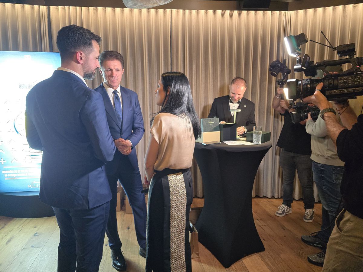 Membrii Generației de Aur au primit ceasuri comemorative » Cum arată și cât costă bijuteria