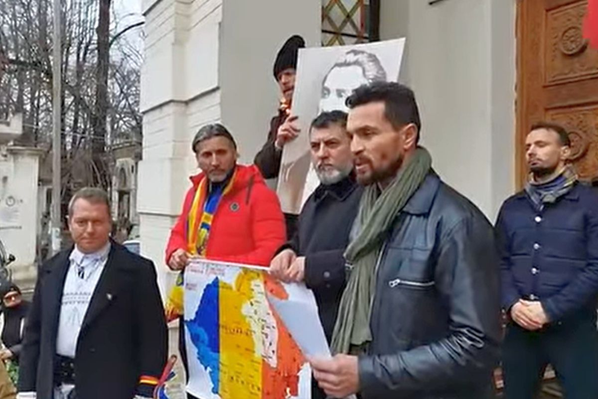 Eugen Sechila, sfătuitorul lui Călin Georgescu, la manifestații cu ultrașii