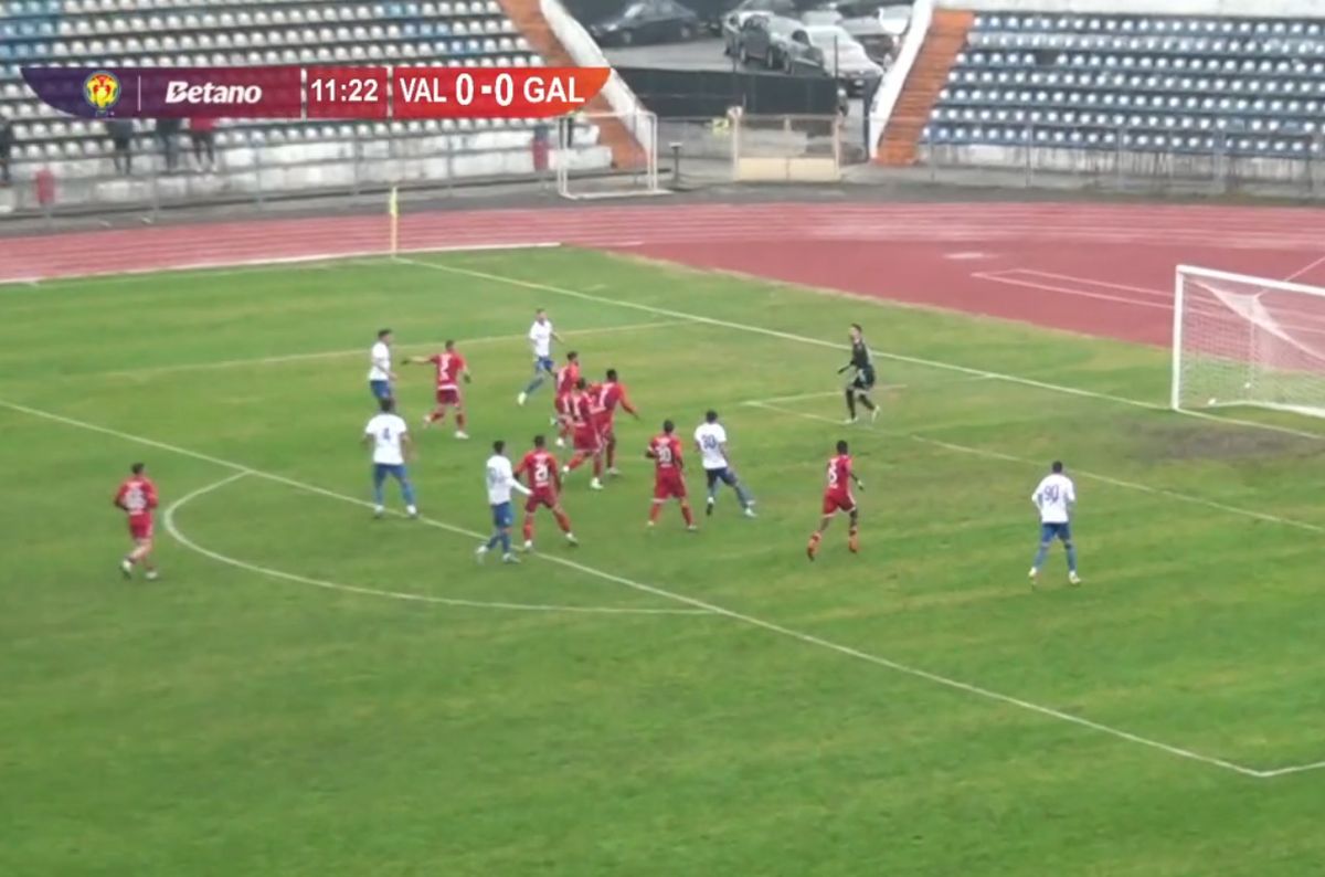 Spectacol total în meciul de Cupă: gafe incredibile, gol à la Ibrahimovic, 4 reușite în 28 de minute!